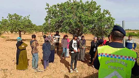 Jandarmadan tarım işçilerine trafik eğitimi