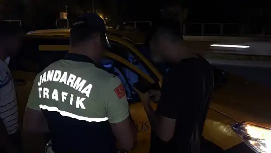 Jandarmanın huzur güven uygulamasında aranan 24 şahıs yakalandı
