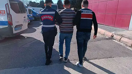 Jandarmanın yakaladığı aranan 25 şahıstan 21'i tutuklandı