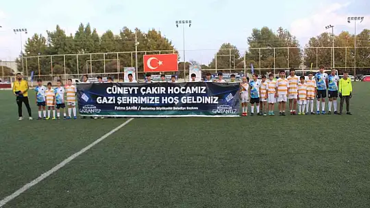 Jübile yapacak Cüneyt Çakır'a Gaziantep'te plaket