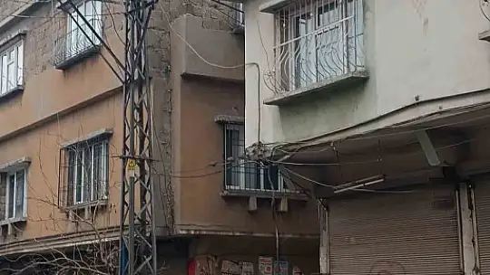 Kablo hırsızları kameraya yakalandı