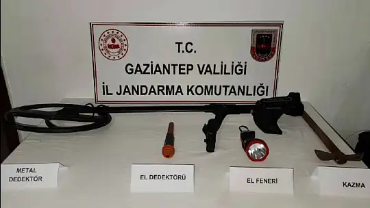 Kaçak kazı yapan 10 şahsı jandarma suçüstü yakaladı