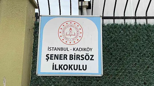 Kadıköy'de okul müdürünün öğrencilere şiddet uyguladığı anlar kamerada