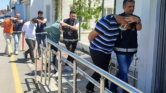 Kadın kılığına girip kızının sevgilisine randevu veren baba öldürüldü
