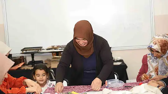 Kadınlardan giyim kursuna yoğun talep