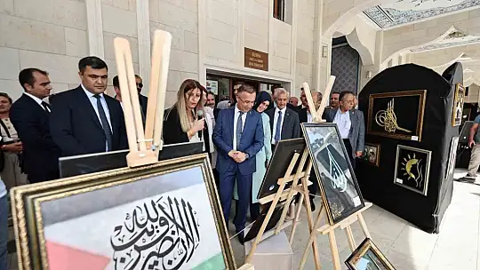 Kadınların el emekleri Şahinbey Millet Camii ve Külliyesi'nde sergilendi