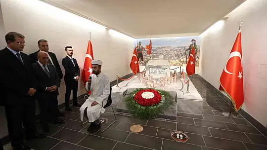Kahramanların ayak bastığı topraklar şehitliğe bırakıldı