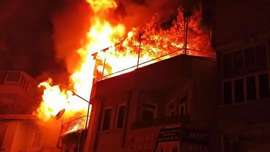 Kahramanmaraş'ta ev yangınında karı koca yaralandı