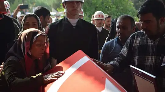 Kalp krizi sonucu hayatını kaybeden gazi son yolcuğuna uğurlandı