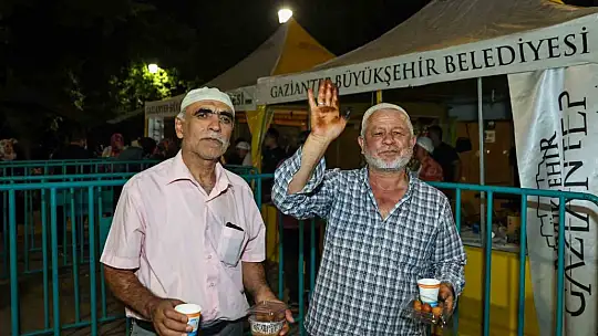 Kandil Gecesi Büyükşehir camilerde ikramda bulundu