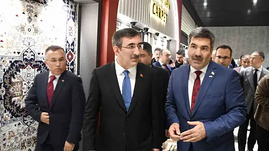 Kaplan: 'Halı fuarları sektöre ve ülkemize dinamizm katıyor'