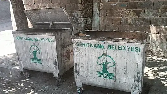 Karısını önce öldürmüş sonra çuvalla sırtlayarak çöpe atmış