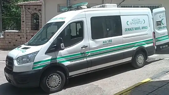 Karısını önce öldürmüş sonra çuvalla sırtlayarak çöpe atmış