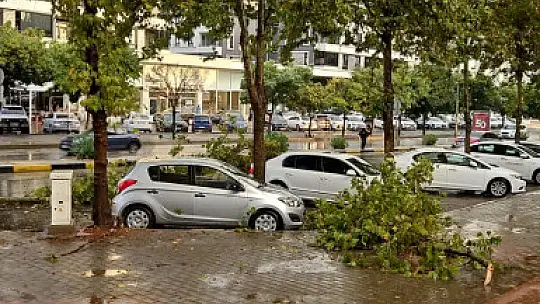 Kavurucu sıcakta Gaziantep yağmur ile serinledi
