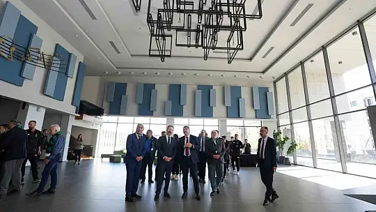 Kaymakam Yamlı, Şehitkamil Sanat Merkezi'ni inceledi