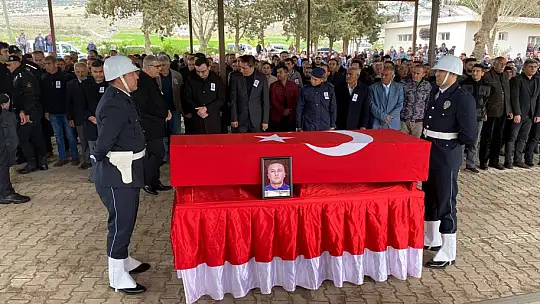 Kazada hayatını kaybeden polis memuru son yolculuğuna uğurlandı