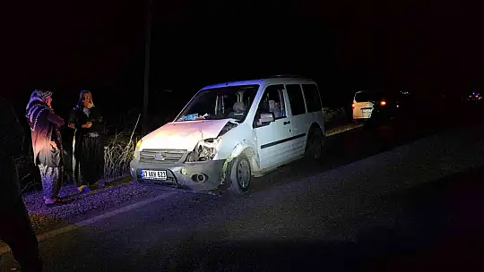Kazada savrulan ineğe başka bir araç daha çarptı: 1'i ağır 3 yaralı