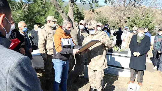 Kazada vefat eden baba oğul defnedildi