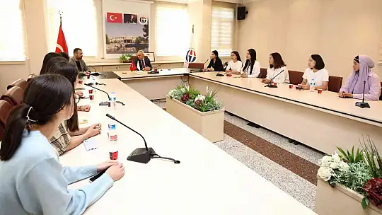 Kazakistanlı öğrenciler GAÜN'de