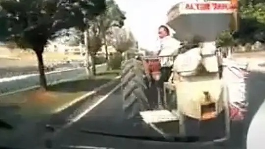 Kendi yaptığı kazayı görüntüledi