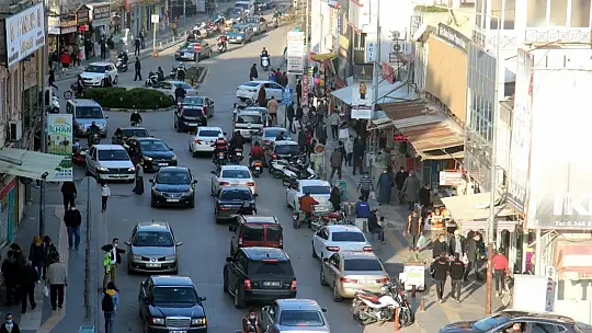 Kilis'te iftara yetişmek isteyenlere polis desteği