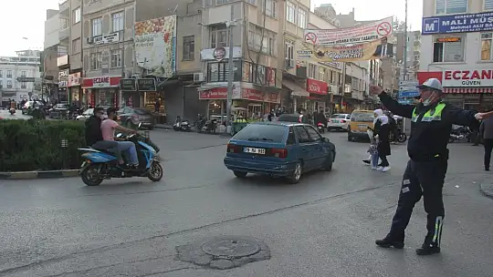 Kilis'te iftara yetişmek isteyenlere polis desteği