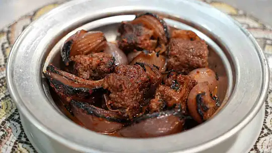 Kış aylarının vazgeçilmez lezzeti: Soğan kebabı