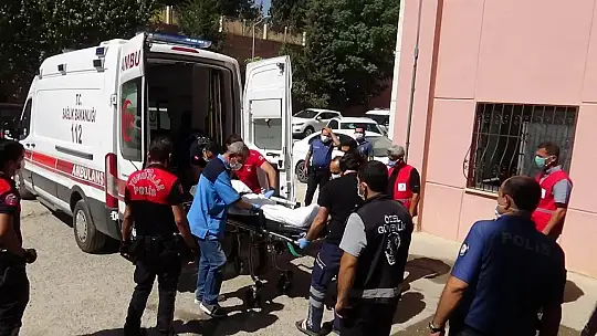 Kızılay Şehidi ile yaralısı Türkiye'ye getirildi