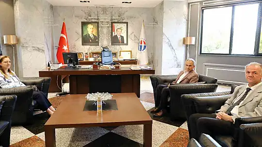 KKTC Başkonsolosu Demirel'den Rektör Özaydın'a ziyaret