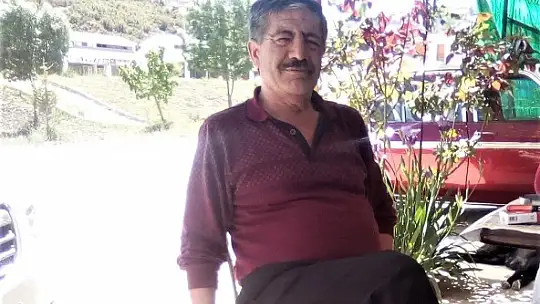 Kocasını bıçaklayarak öldürdü
