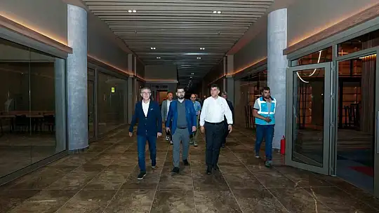 Köken ve Fadıloğlu ile D.T. Şehitkamil Sahnesi'ni inceledi