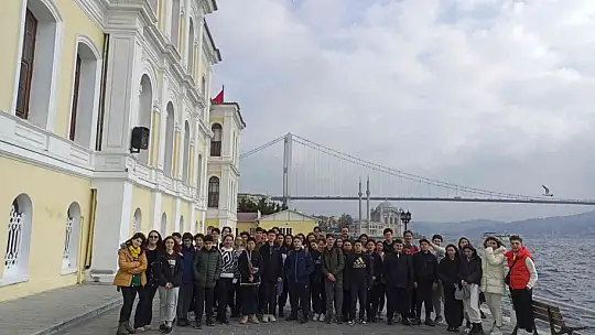 Kolej öğrencileri İstanbul'u gezdi
