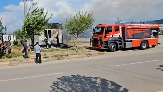 Konteynerde çıkan yangın paniğe neden oldu