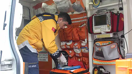 Köyden merkeze gitmek için hasta numarası yapıp ambulans çağırmışlar