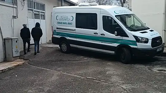 Koyun besicisi çiftliğinde öldürülmüş halde bulundu