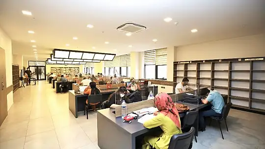 KPSS hazırlıkta gençlik kütüphanelerine yoğun ilgi