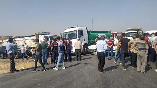 Kuzu eti indirimini protesto eden besiciler yol kapattı