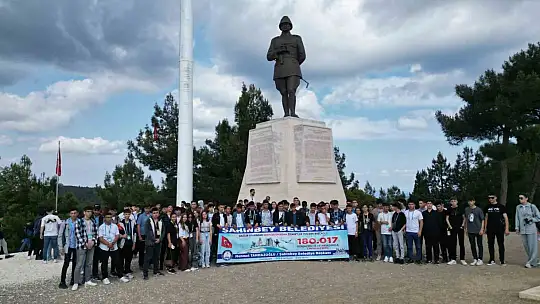 LGS'de dereceye giren öğrenciler ecdatla buluştu