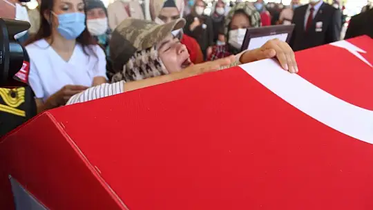 Libya'da şehit olan Uzman Çavuş Yılmaz'ın naaşı memleketine uğurlandı