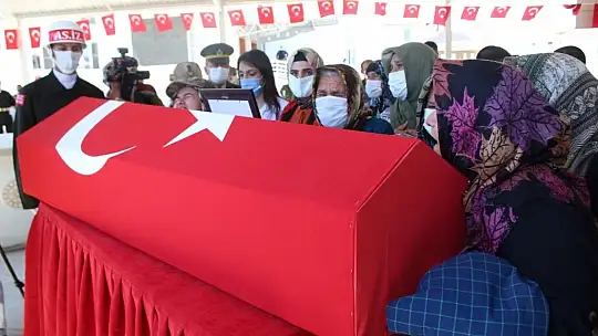 Libya'da şehit olan Uzman Çavuş Yılmaz'ın naaşı memleketine uğurlandı