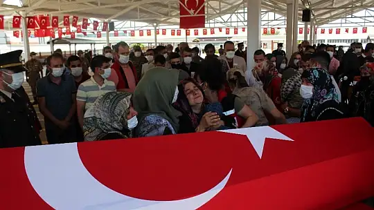 Libya'da şehit olan Uzman Çavuş Yılmaz'ın naaşı memleketine uğurlandı