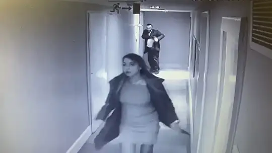 Lüks otelde 7. kattan düşerek hayatını kaybeden Ebru Cizdam'ın sürüklendiği görüntüler ortaya çıktı