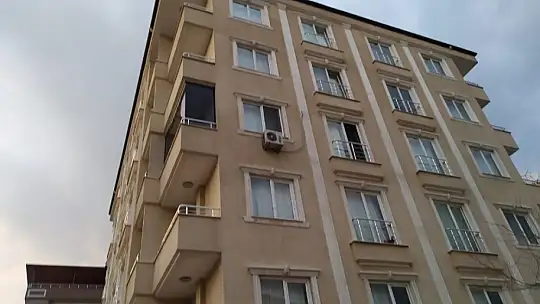 Mahalleye yayılan koku sonrası cesedi bulundu