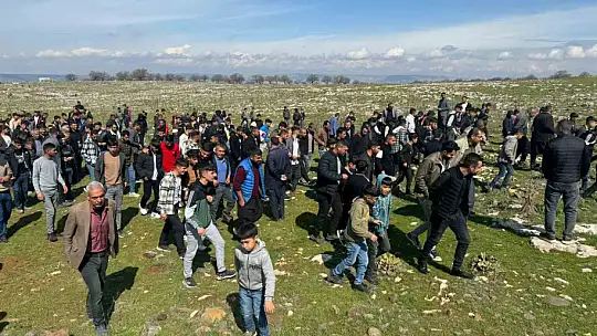 Meraların satıldığını iddia eden köylülerden protesto yürüyüşü