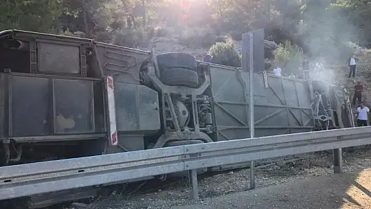 Mersin'de askerleri taşıyan otobüs devrildi: 5 şehit, 27 yaralı