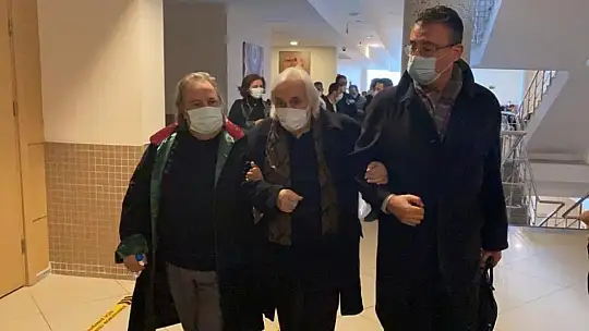 Metin Akpınar ve Müjdat Gezen'in 'Cumhurbaşkanına hakaret' davasında mütalaa