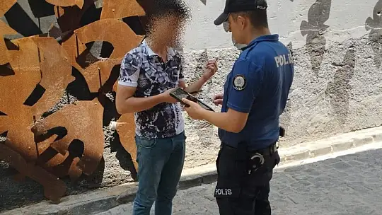 Metruk binalar çevresinde polis uygulaması