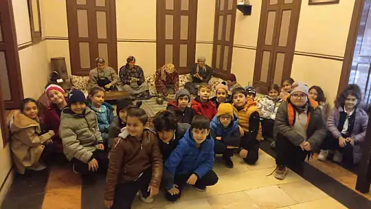 Minik öğrenciler Gaziantep'i mercek altına aldı