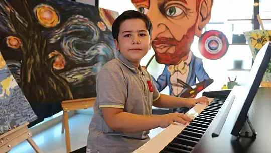 Minik piyanist, Cumhurbaşkanıyla buluşacağı anı bekliyor