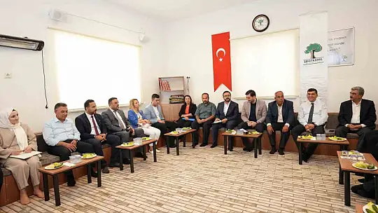 Muhtarlardan Fadıloğlu'na hizmet teşekkürü